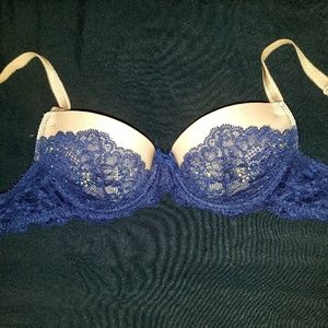 VS sexy lace bra lavender & indigo 32a